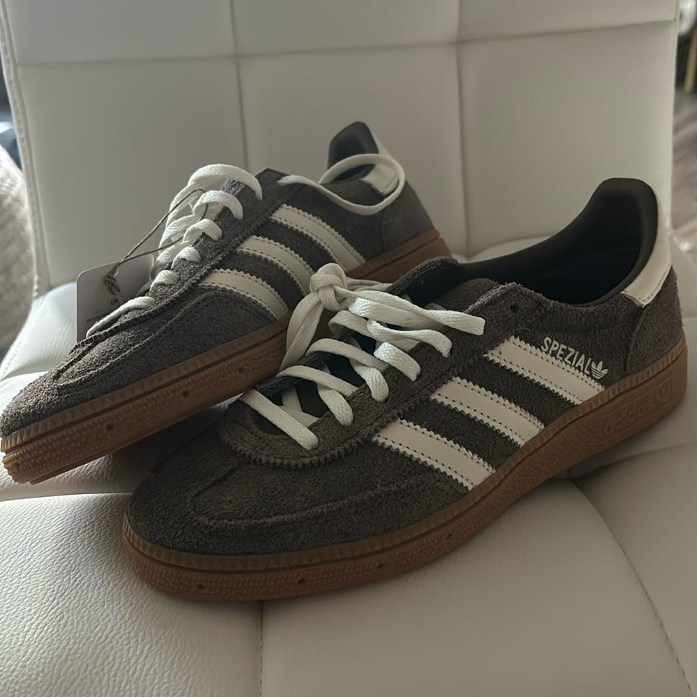 Adidas women’s handball spezial ‘earth strata gum’ SIZE 5.5